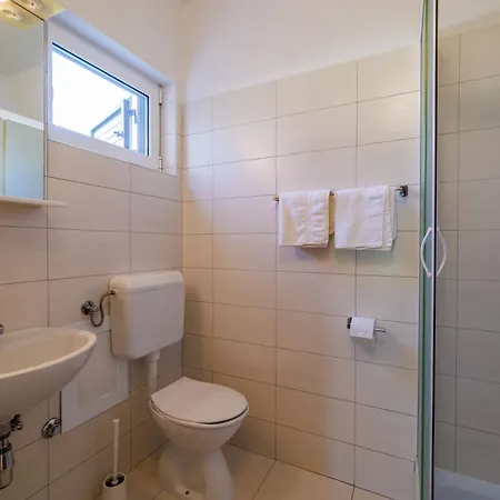 Apartman Biserka Palit