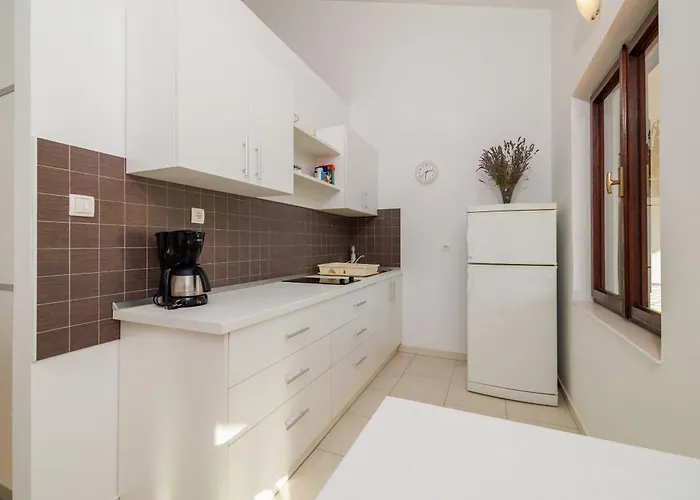 アパート Biserka Palit