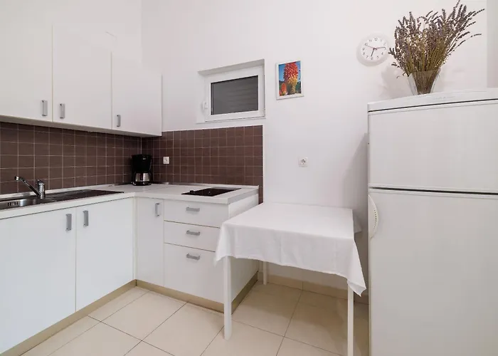 アパート Biserka