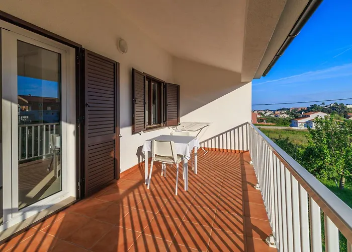 Biserka アパート Palit