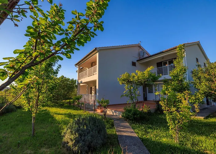 Biserka アパート *