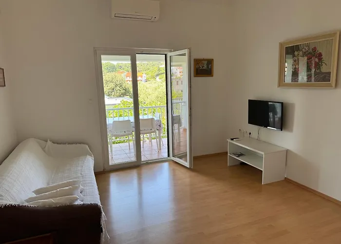 Biserka アパート *