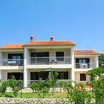 Apartment Biserka *