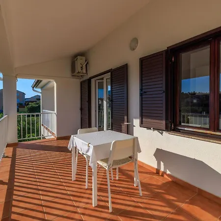 Biserka Appartamento Palit