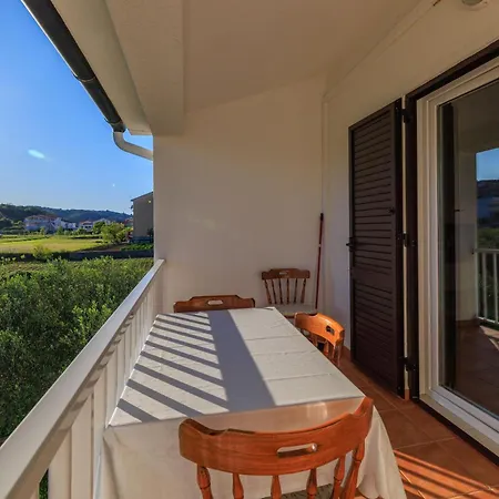 Apartman Biserka Palit