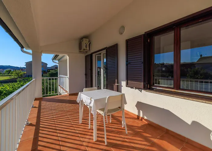 Biserka Apartment Palit